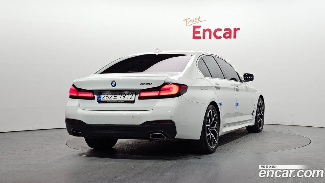 BMW 5-Series 530i M Sport Package, 2022