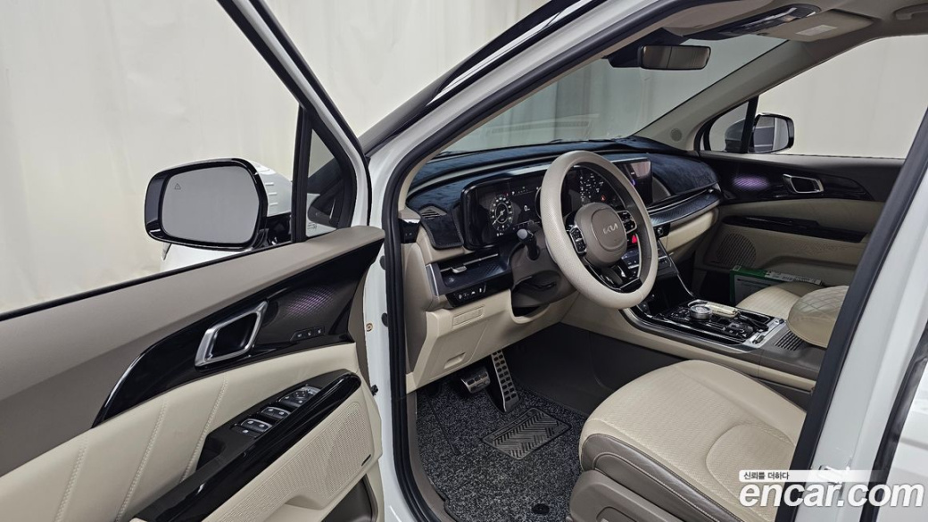 Kia Carnival 7-Seater Hi-Limousine, 2022