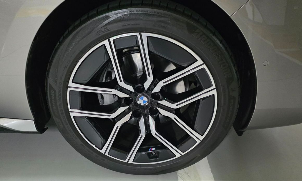 BMW 7-Series 740d xDrive M Sport, 2025