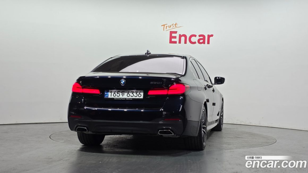 BMW 5-Series 520i M Sport, 2023