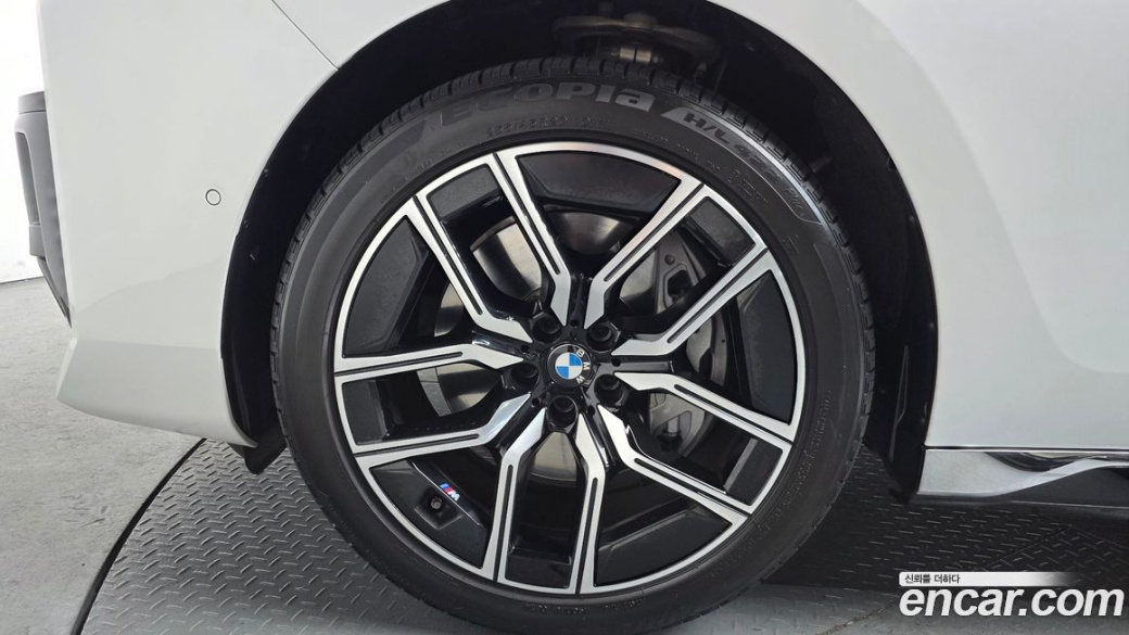 BMW 7-Series 740i xDrive M Sport, 2024