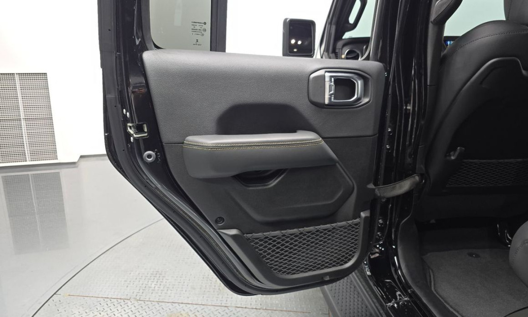 Jeep Wrangler 2.0 Sahara Power Top 4Door, 2025