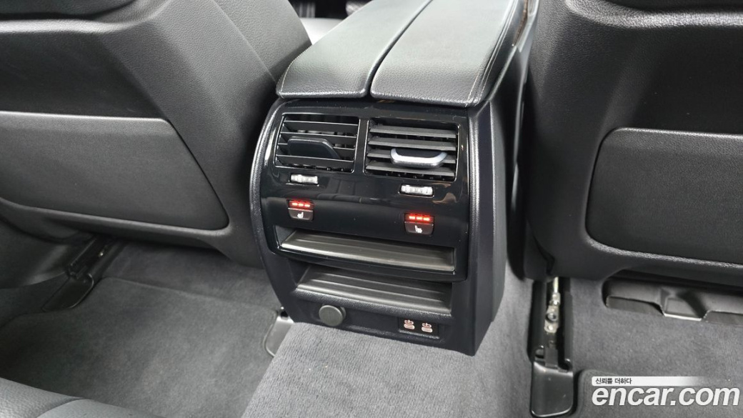 BMW 5-Series 520i Luxury, 2023