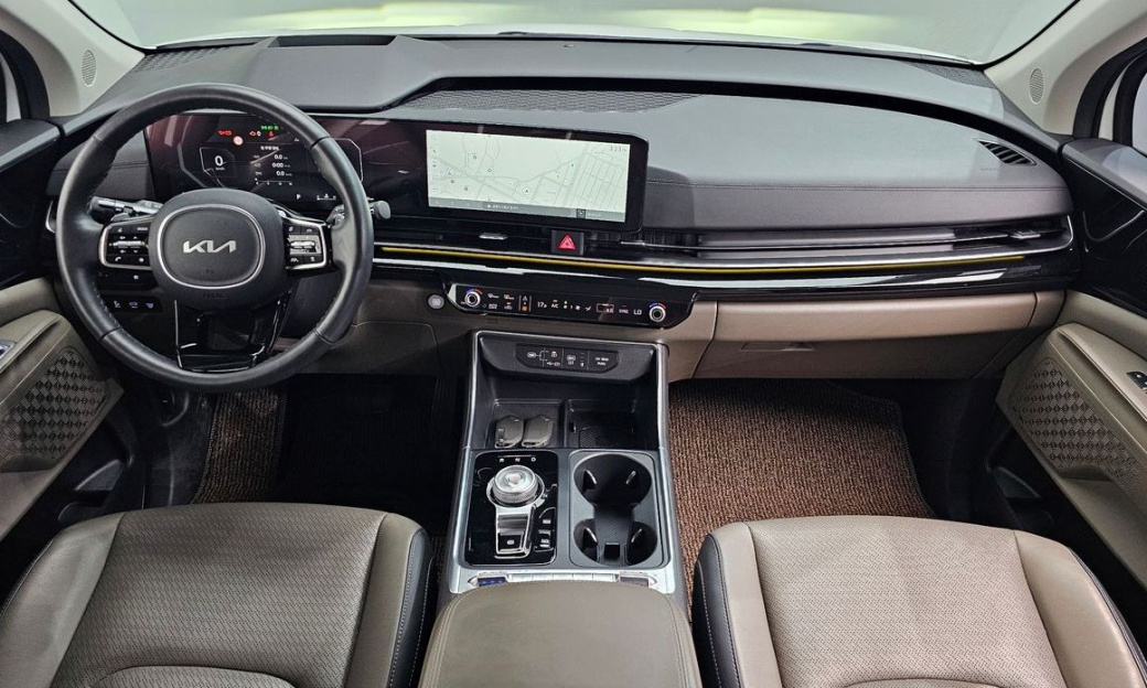 Kia Carnival 9-Seater Signature, 2025