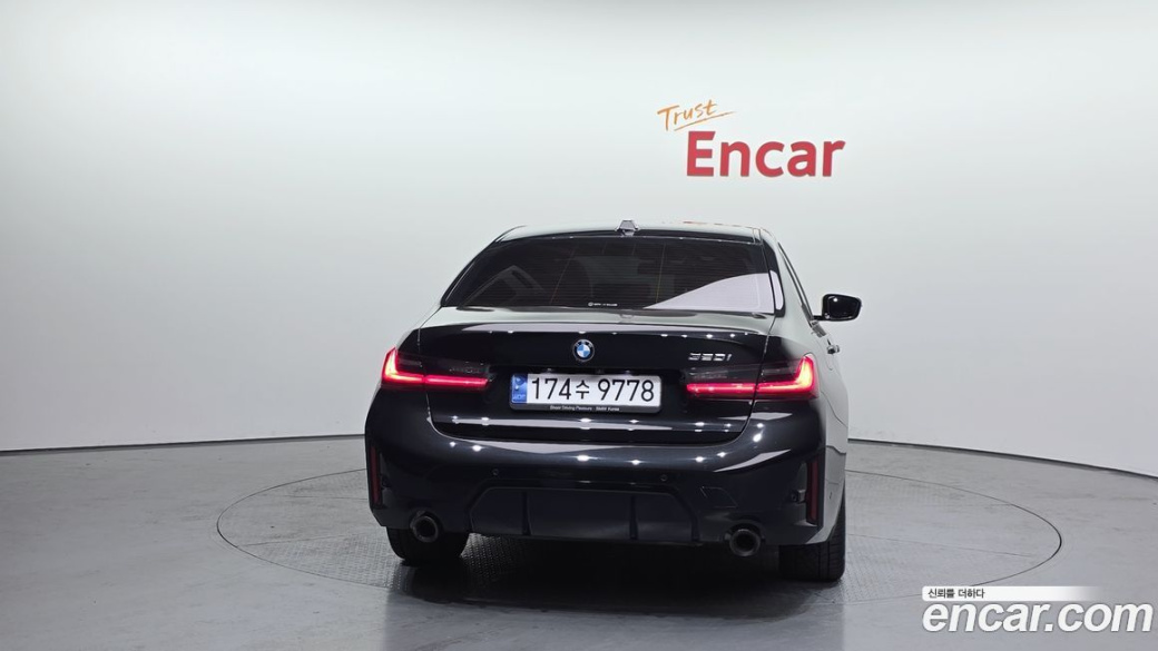 BMW 3-Series 320i M Sport, 2023
