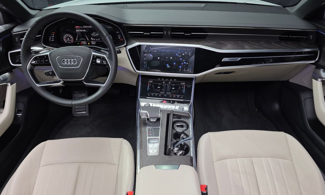Audi A6 45 TFSI Premium, 2023