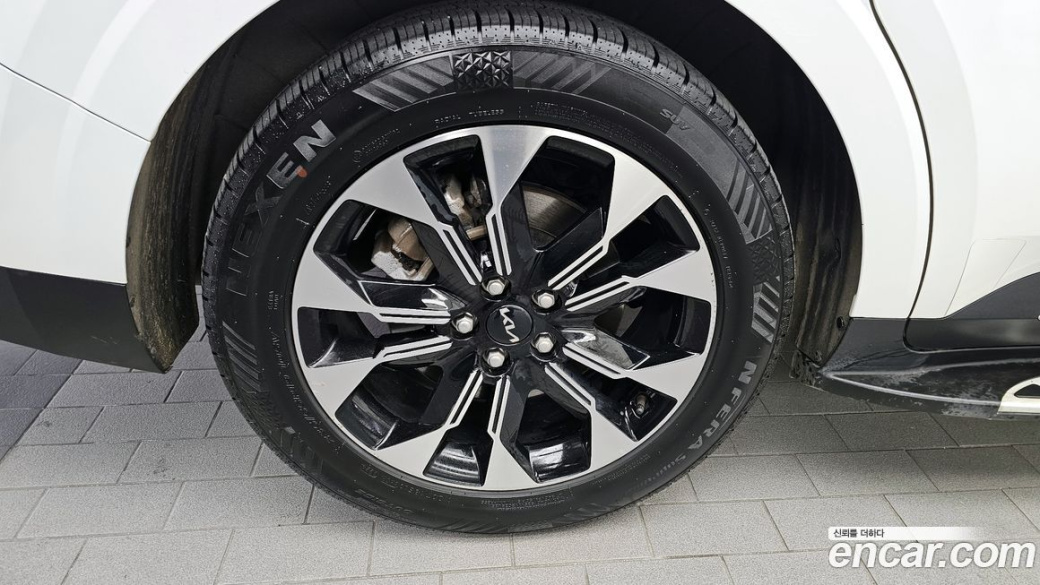 Kia Carnival 7-Seater Signature, 2022
