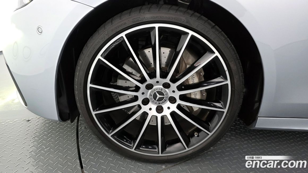 Mercedes-Benz E-Class E350 4MATIC AMG Line, 2023