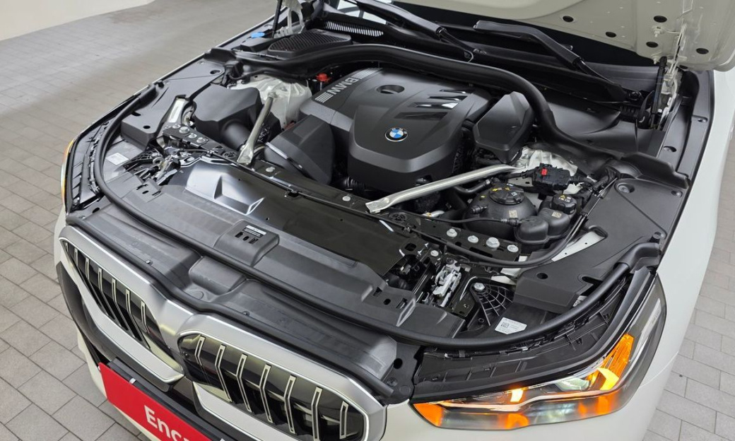 BMW 5-Series 530i xDrive M Sport, 2025