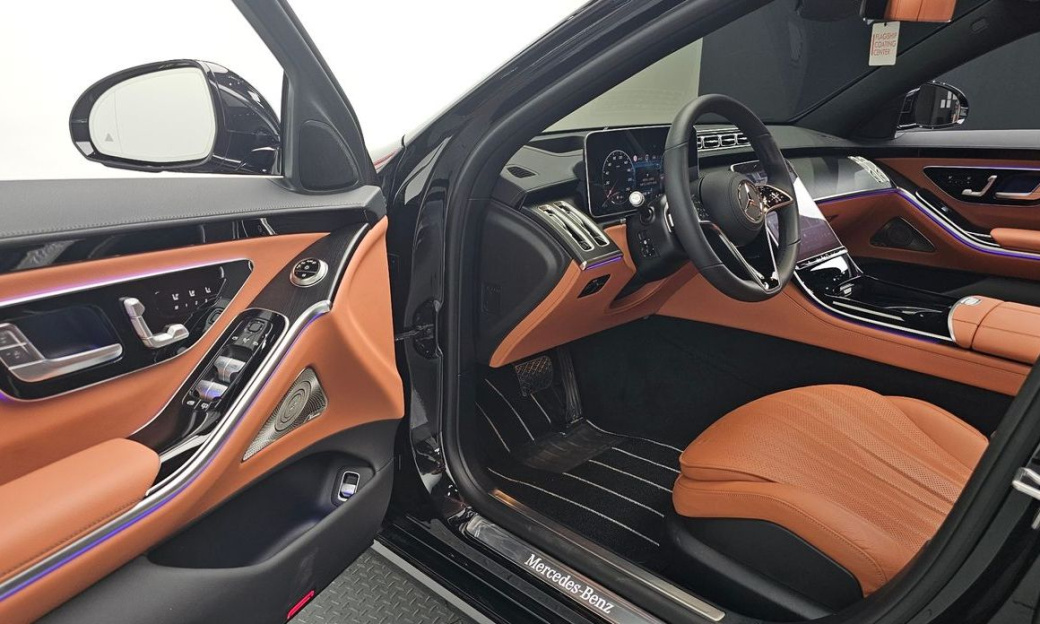 Mercedes-Benz S-Class S350 d 4MATIC, 2025