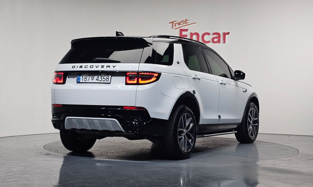 Land Rover Discovery Sport P250 Dynamic SE, 2024