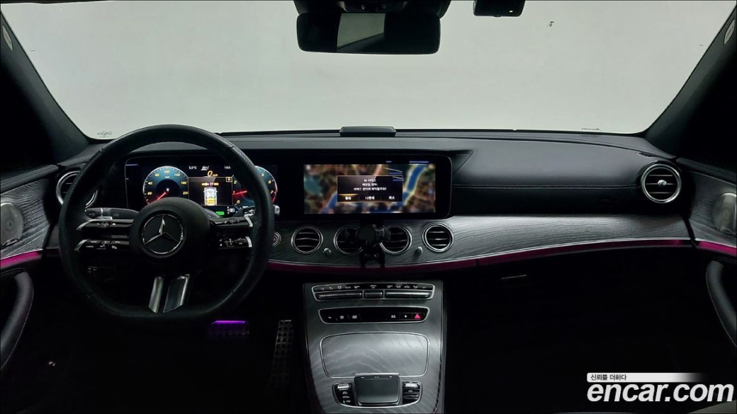Mercedes-Benz E-Class E350 4MATIC AMG Line, 2023