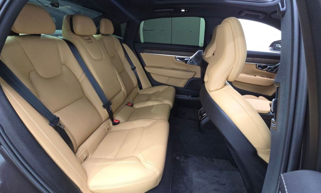 Volvo S90 B6 AWD Ultra Bright, 2025