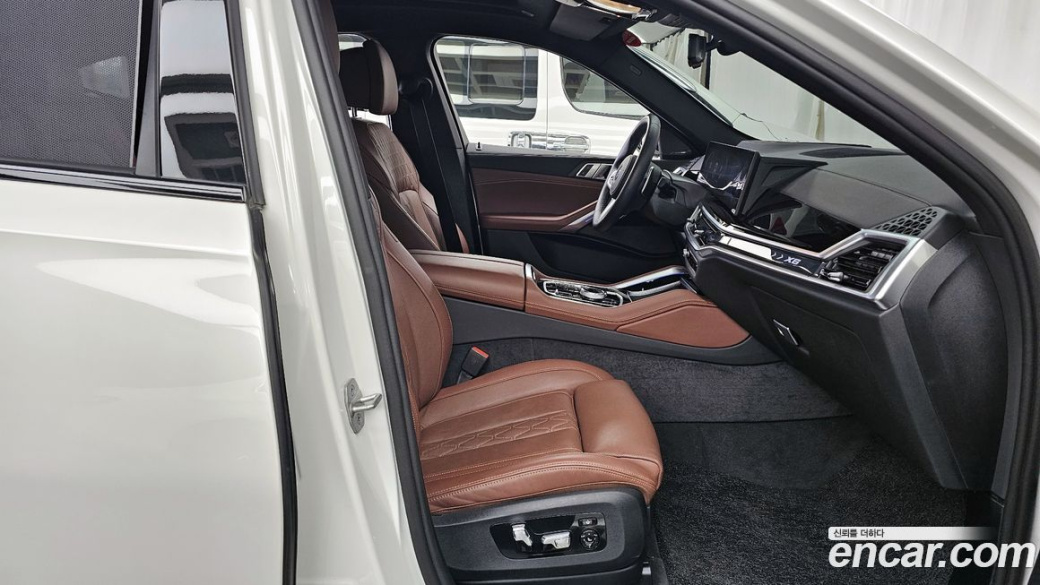 BMW X6 xDrive40i M Sport, 2025