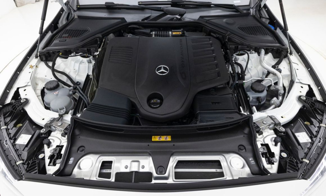 Mercedes-Benz E-Class E450 4MATIC Exclusive, 2025