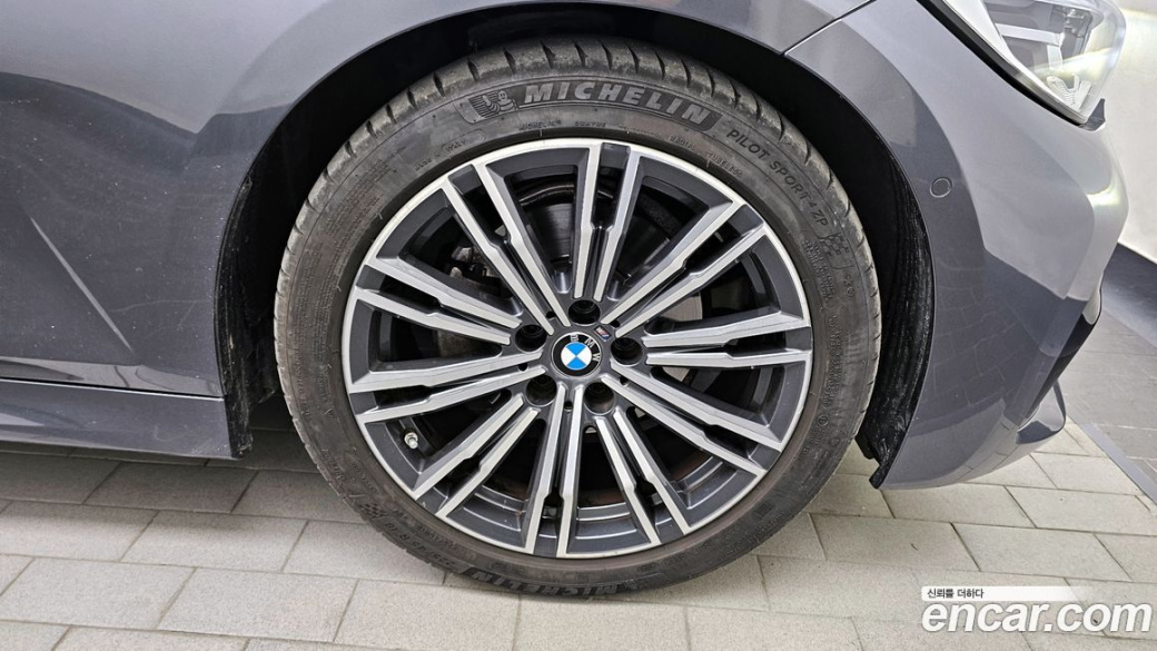 BMW 3-Series 320i M Sport, 2022