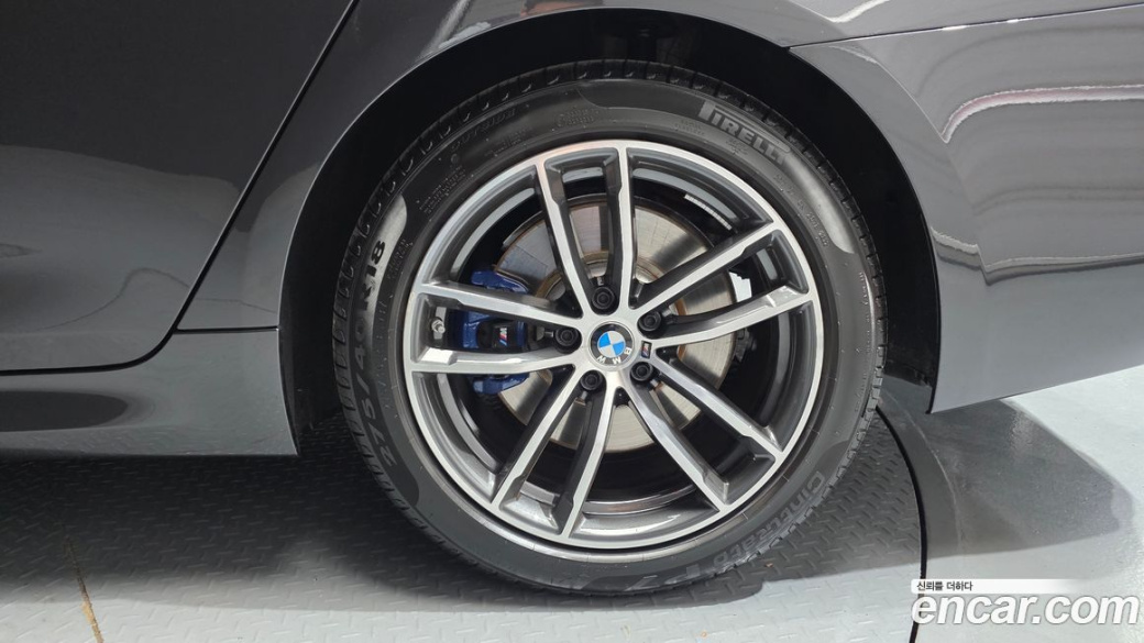 BMW 5-Series 523d M Sport, 2023