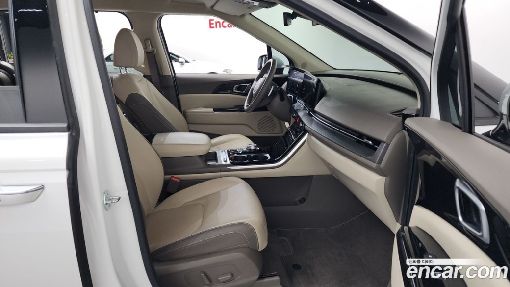 Kia Carnival 7-Seater Noblesse, 2023