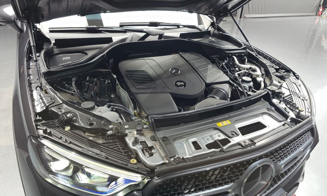 Mercedes-Benz GLC-Class GLC300 4MATIC AMG Line, 2024
