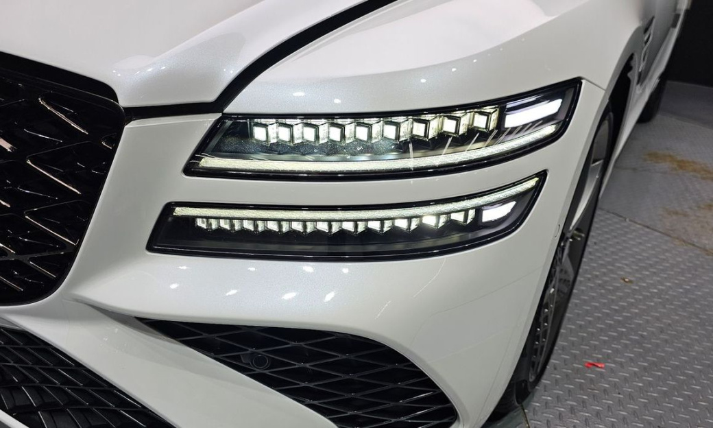 Genesis G80 Gasoline 2.5 Turbo AWD, 2025