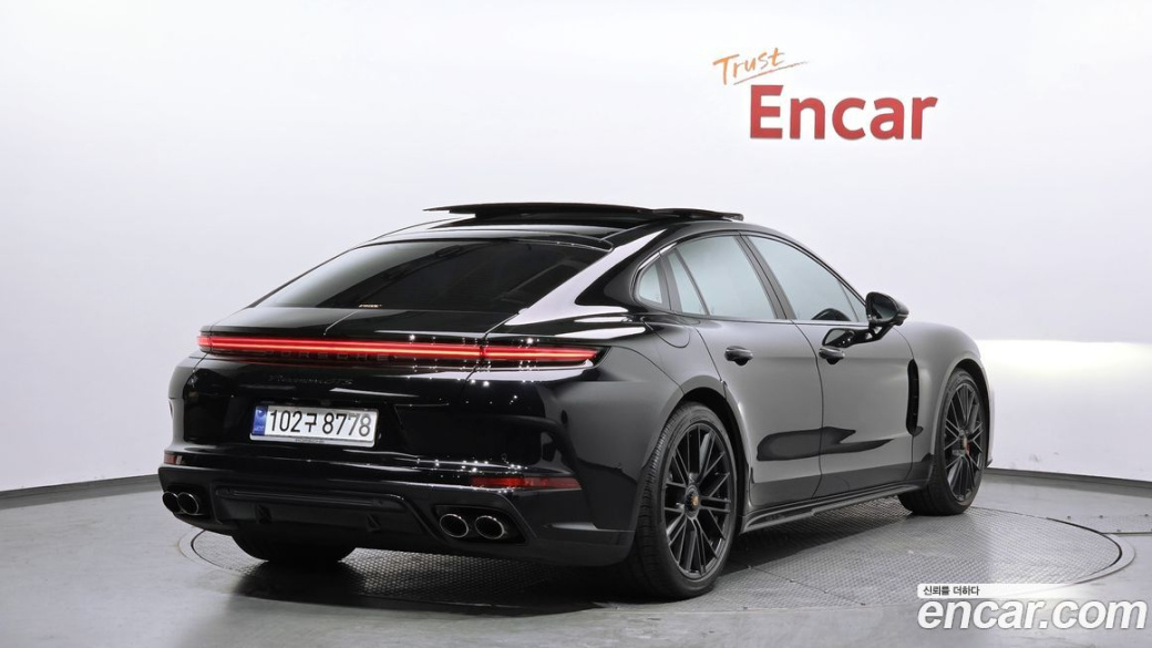 Porsche Panamera 4.0 GTS, 2025