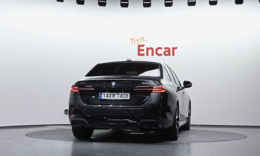 BMW 5-Series 530i xDrive M Sport, 2024