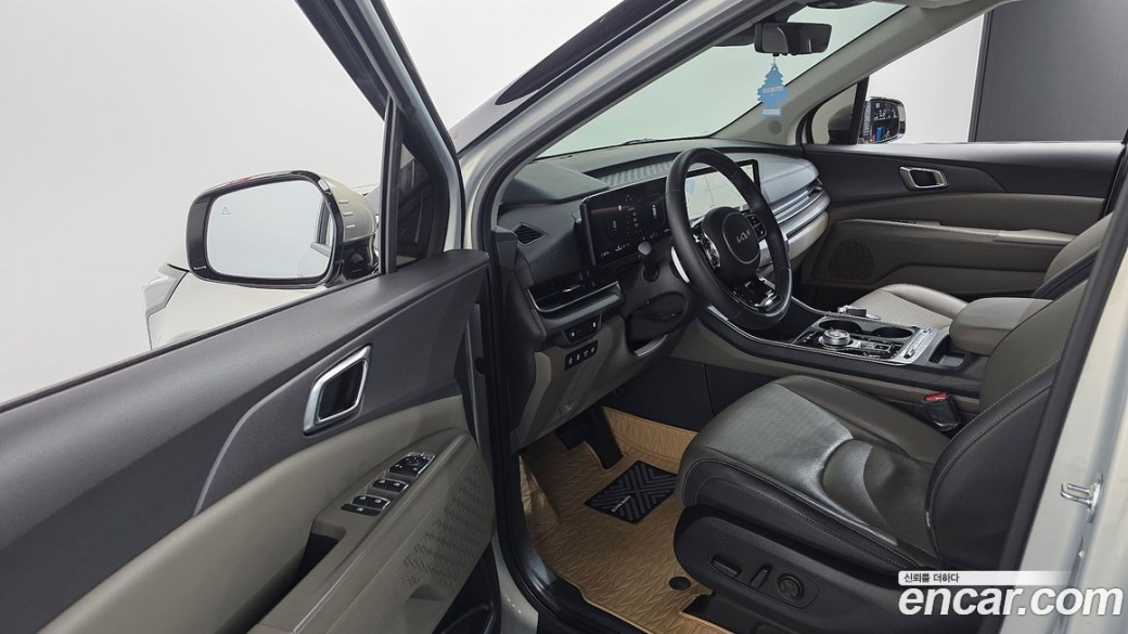 Kia Carnival 7-Seater Outdoor, 2024