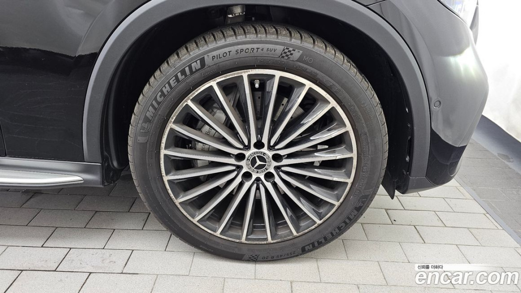 Mercedes-Benz GLC-Class GLC300 4MATIC AMG Line, 2025