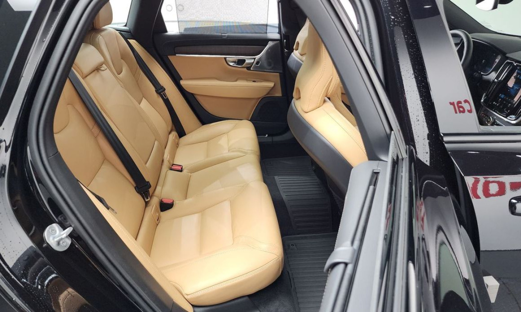 Volvo V90 B5 Ultimate AWD, 2024