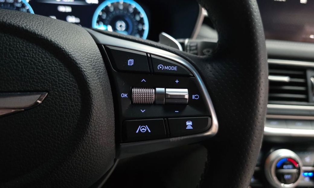 Genesis G70 Gasoline 2.0T 4WD, 2021