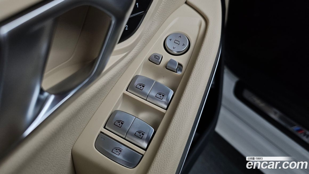 BMW 3-Series 320i M Sport, 2023