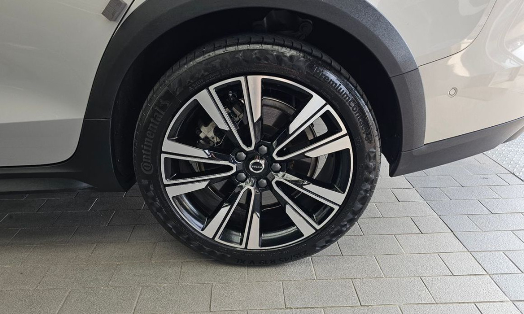 Volvo V60 B5 Ultimate AWD, 2024