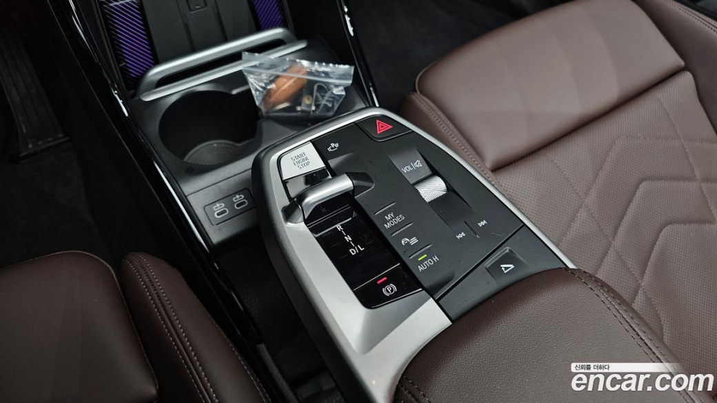 BMW 2-Series 220i M Sport Design, 2025