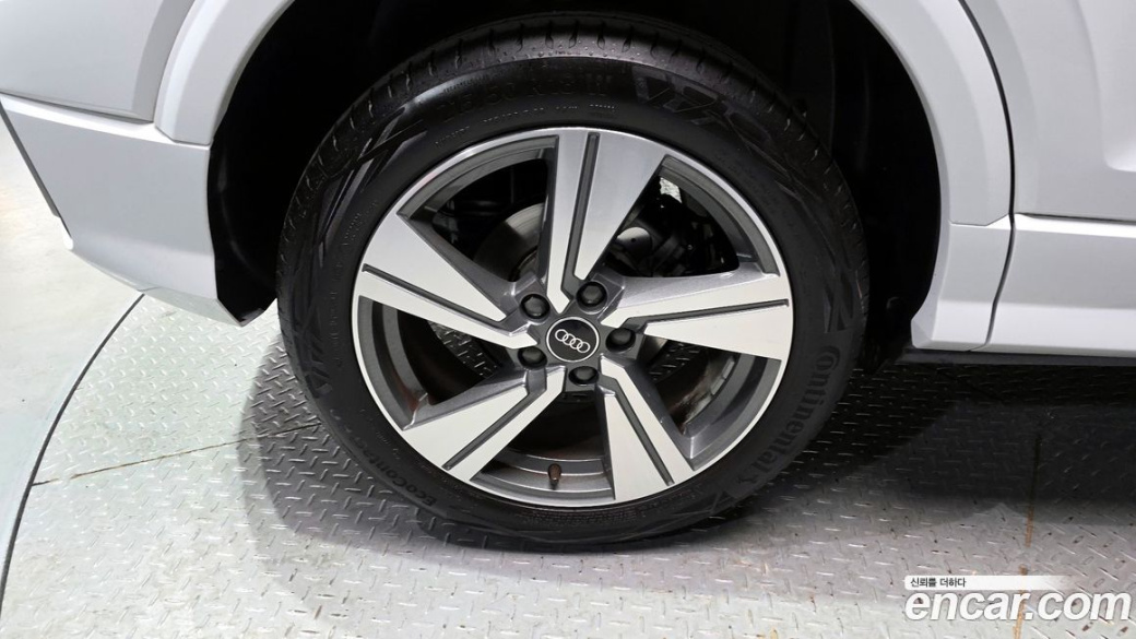 Audi Q2 35 TDI Premium, 2023
