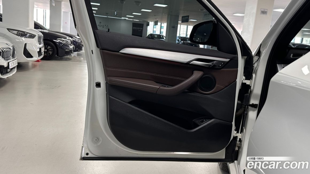 BMW X1 xDrive 20i M Sport, 2022