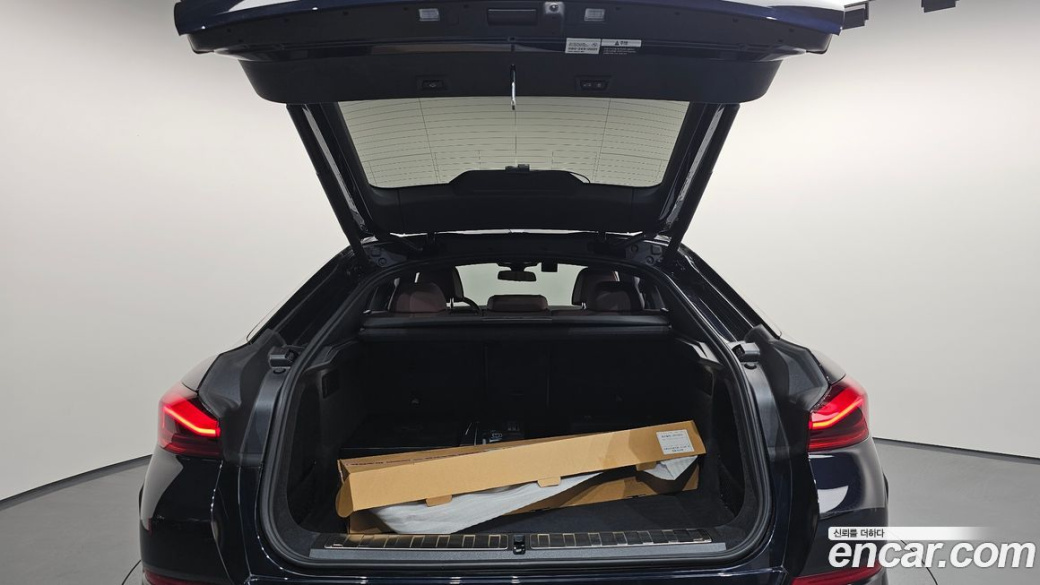 BMW X6 xDrive40i M Sport, 2025