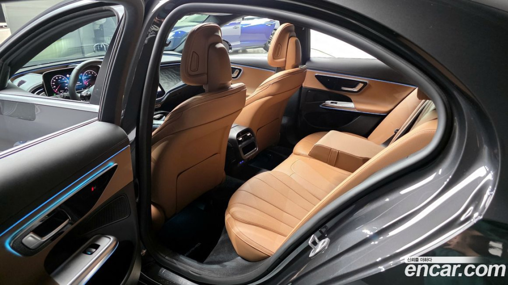 Mercedes-Benz E-Class E200 AMG Line, 2026