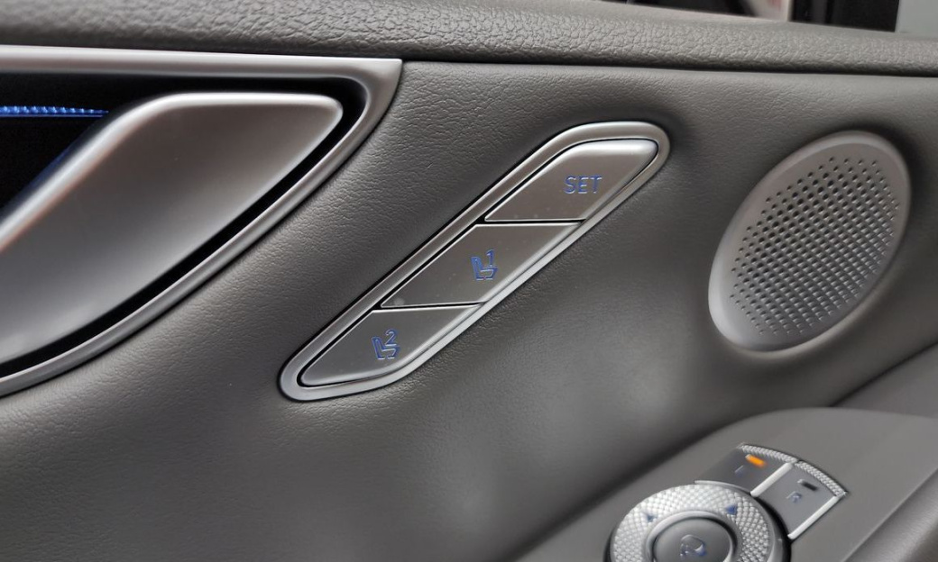 Genesis G80 Gasoline 2.5 Turbo AWD, 2025