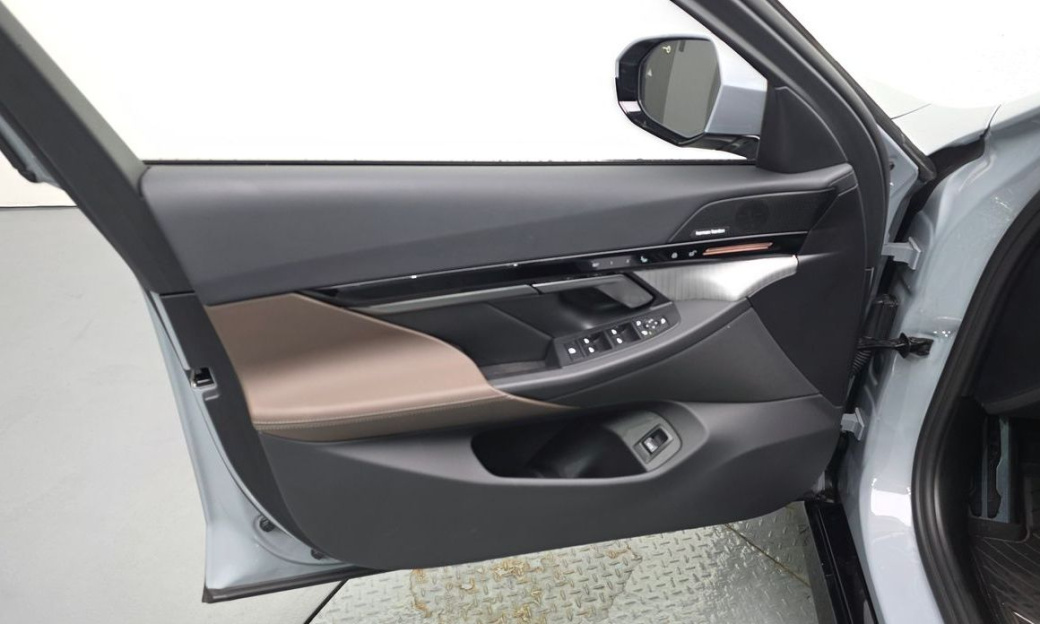 BMW 5-Series 520i M Sport, 2024