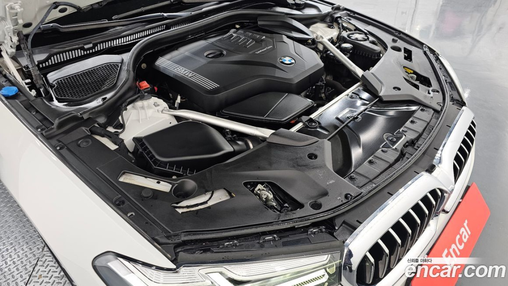 BMW 5-Series 520i M Sport, 2022