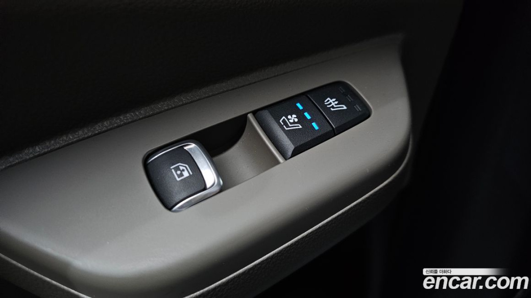 Kia Carnival 9-Seater Signature, 2025