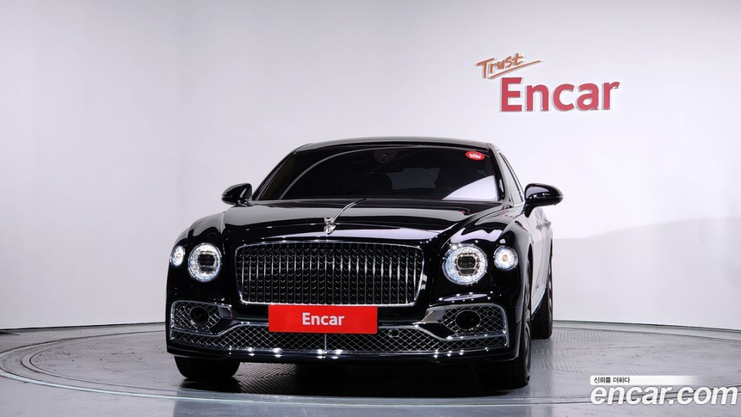 Bentley Flying Spur 4.0 Azure, 2023