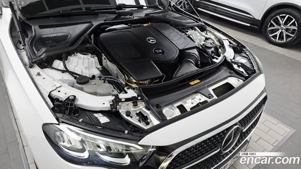 Mercedes-Benz E-Class E200 Avantgarde, 2024