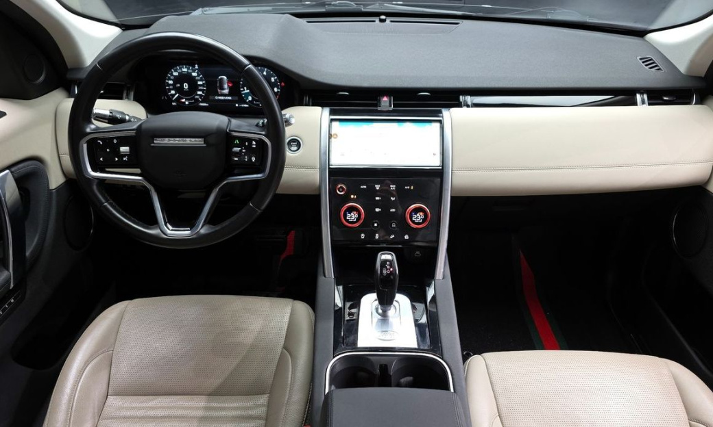 Land Rover Discovery Sport P250 SE, 2022