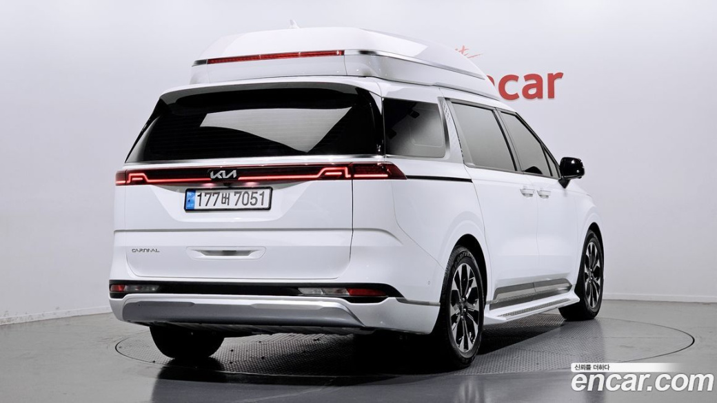 Kia Carnival 9-Seater Hi-Limousine, 2023