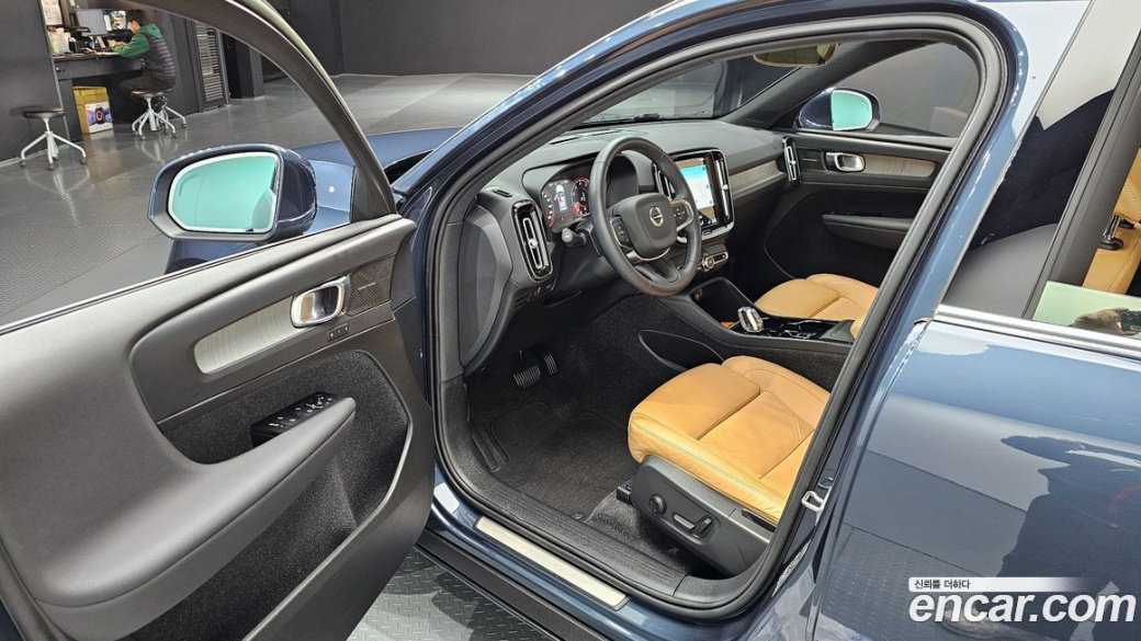 Volvo XC40 B4 Inscription, 2022
