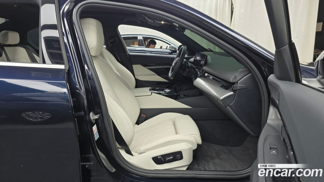 BMW 5-Series 520i M Sport, 2024