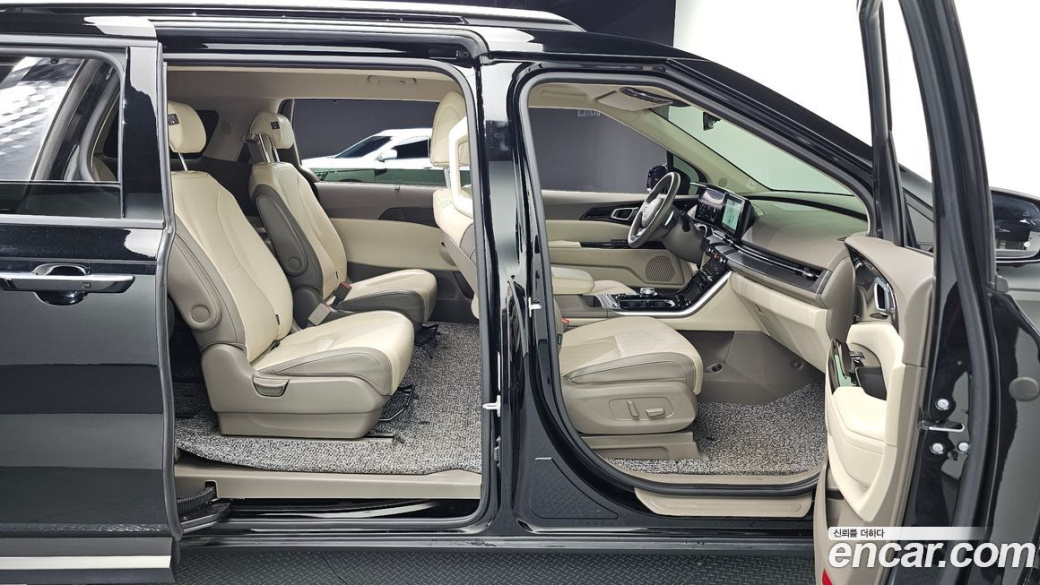 Kia Carnival 9-Seater Noblesse, 2022