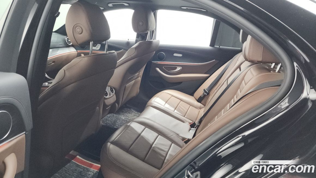Mercedes-Benz E-Class E250 AMG Line, 2023