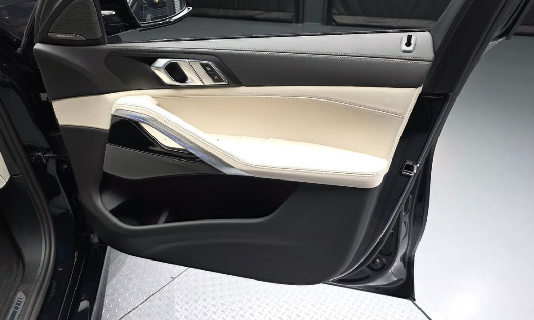 BMW X6 xDrive40i M Sport, 2025